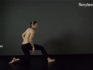 FlexyTeens - Zina showcases nimble nude figure
